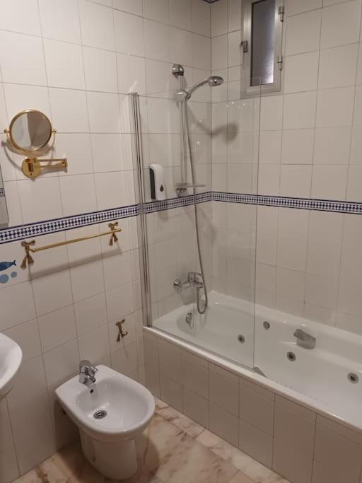 Apartamento Puerta Real Seville Luaran gambar