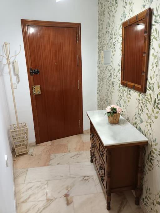 Apartamento Puerta Real Seville Luaran gambar
