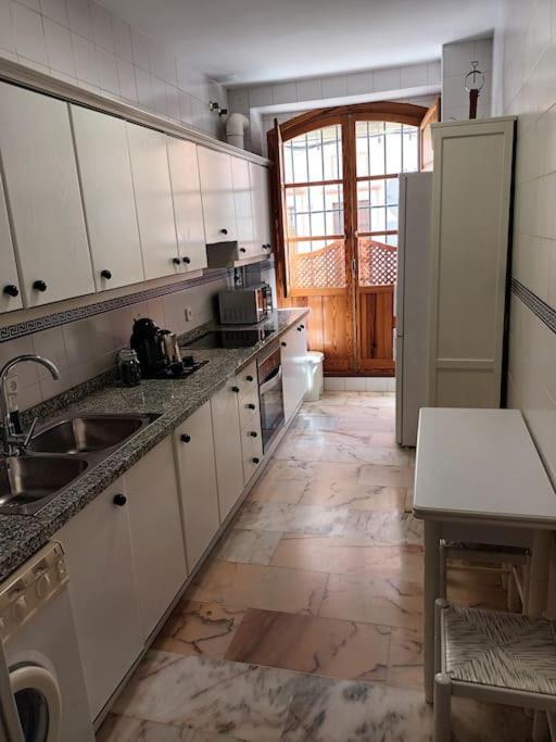 Apartamento Puerta Real Seville Luaran gambar